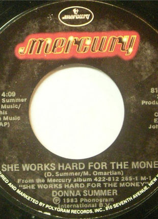 Donna Summer : She Works Hard For The Money (7", Single, Styrene, 54,)