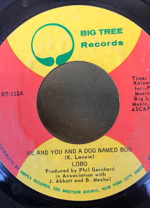 Lobo (3) : Me And You And A Dog Named Boo (7", She)