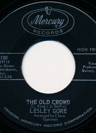 Lesley Gore : She's A Fool / The Old Crowd (7", Single, Styrene)