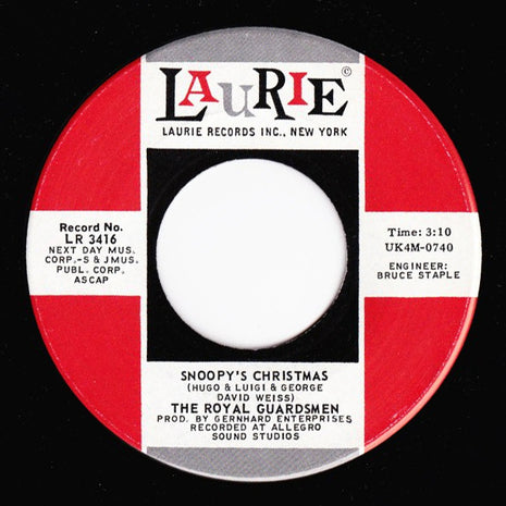 The Royal Guardsmen : Snoopy's Christmas / It Kinda Looks Like Christmas (7", Roc)