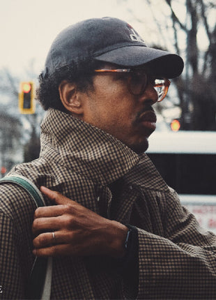 the album cover for Oddisee - En Route (Brwn) [Colored Vinyl] (Grn) [Indie Exclusive]