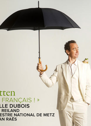 the album cover for Cyrille Dubois - Britten: En Francais